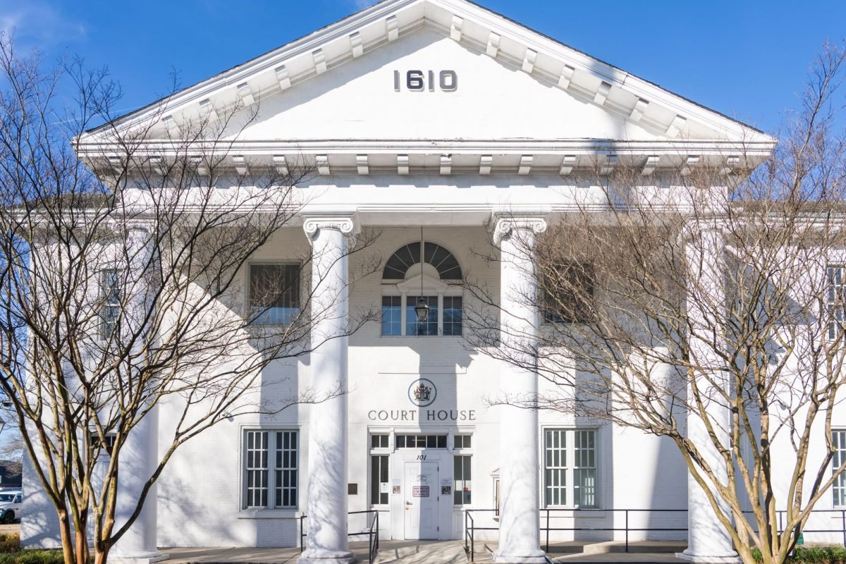 Front of the historic Hampton Courthouse in Virginia